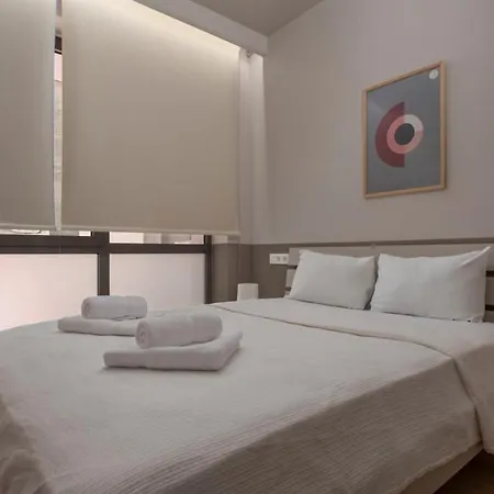 شقة Antigonidon Square 5 *