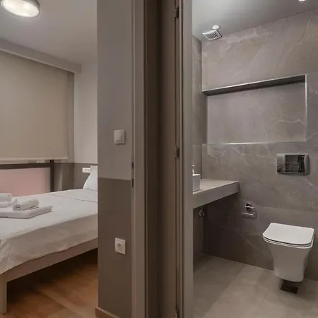 Antigonidon Square 5 Thessalonique